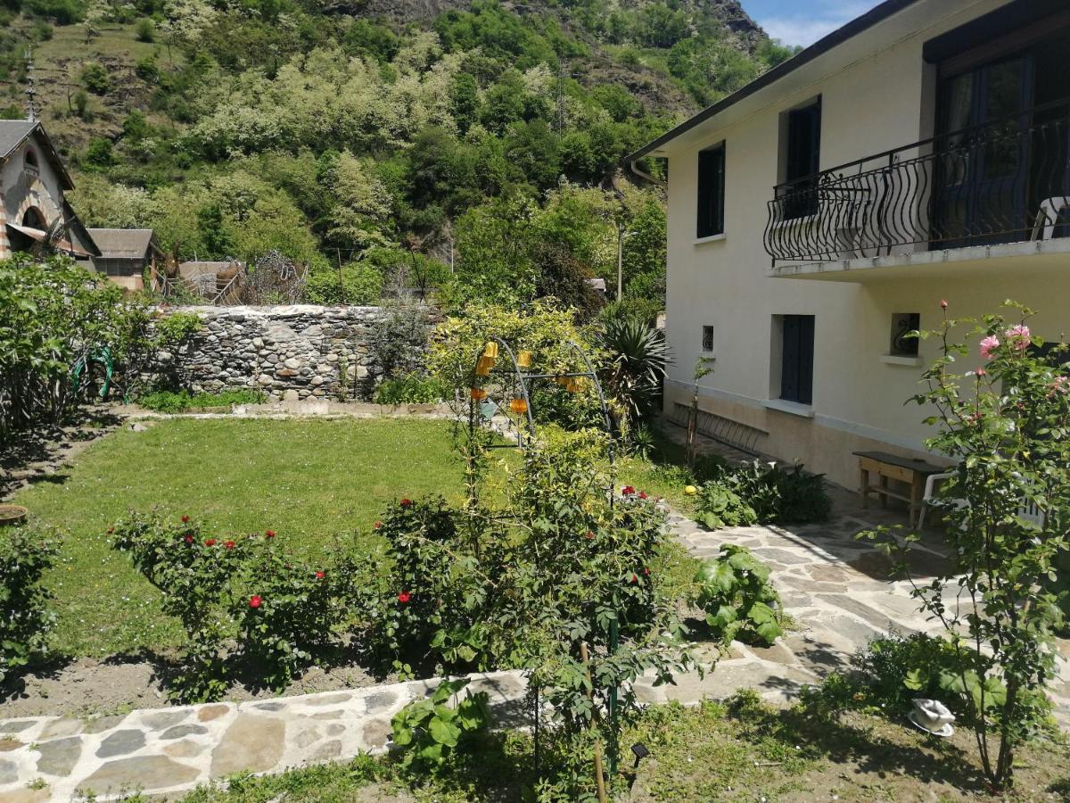 Bed and Breakfast Les Rosiers Bagnères-de-Luchon Exterior foto